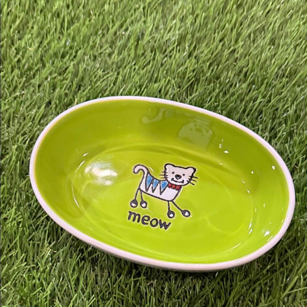 Petrageous Designs Hand crafted stoneware Cat Dish